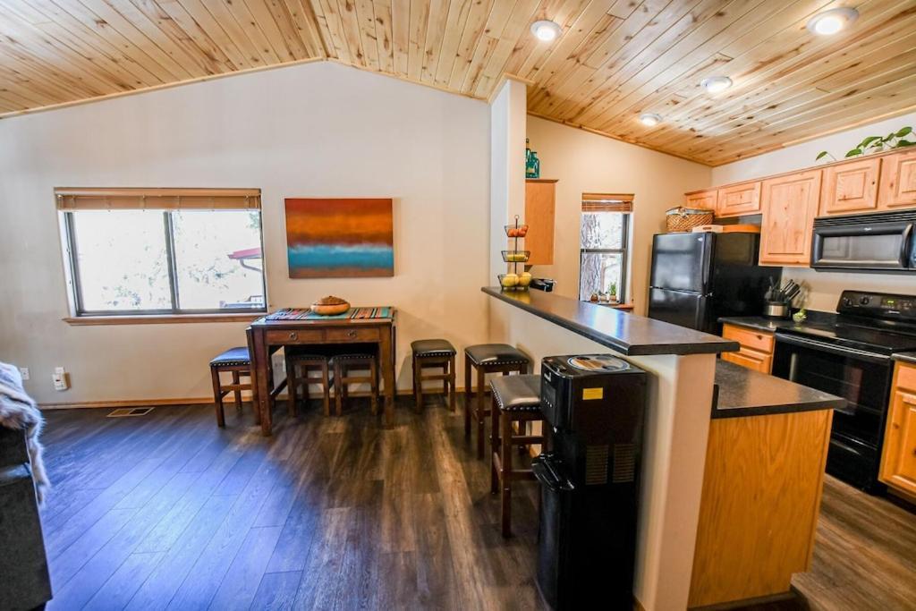 Rodeo In The Pines, 5 Minutes Away Restaurants, And Lakes And Hiking Holiday home Show Low